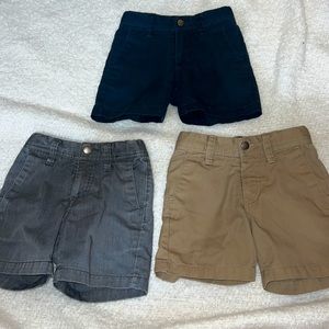 3 pairs of boys 2t volcom shorts!!